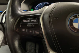 valkoinen BMW 530 2022 kuva 21.