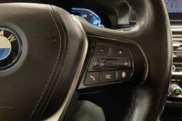 valkoinen BMW 530 2022 kuva 22.