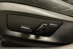 valkoinen BMW 530 2022 kuva 24.