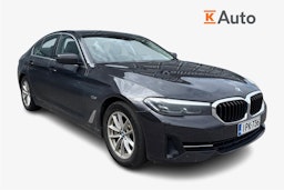 harmaa BMW 530 2022 kuva 1.