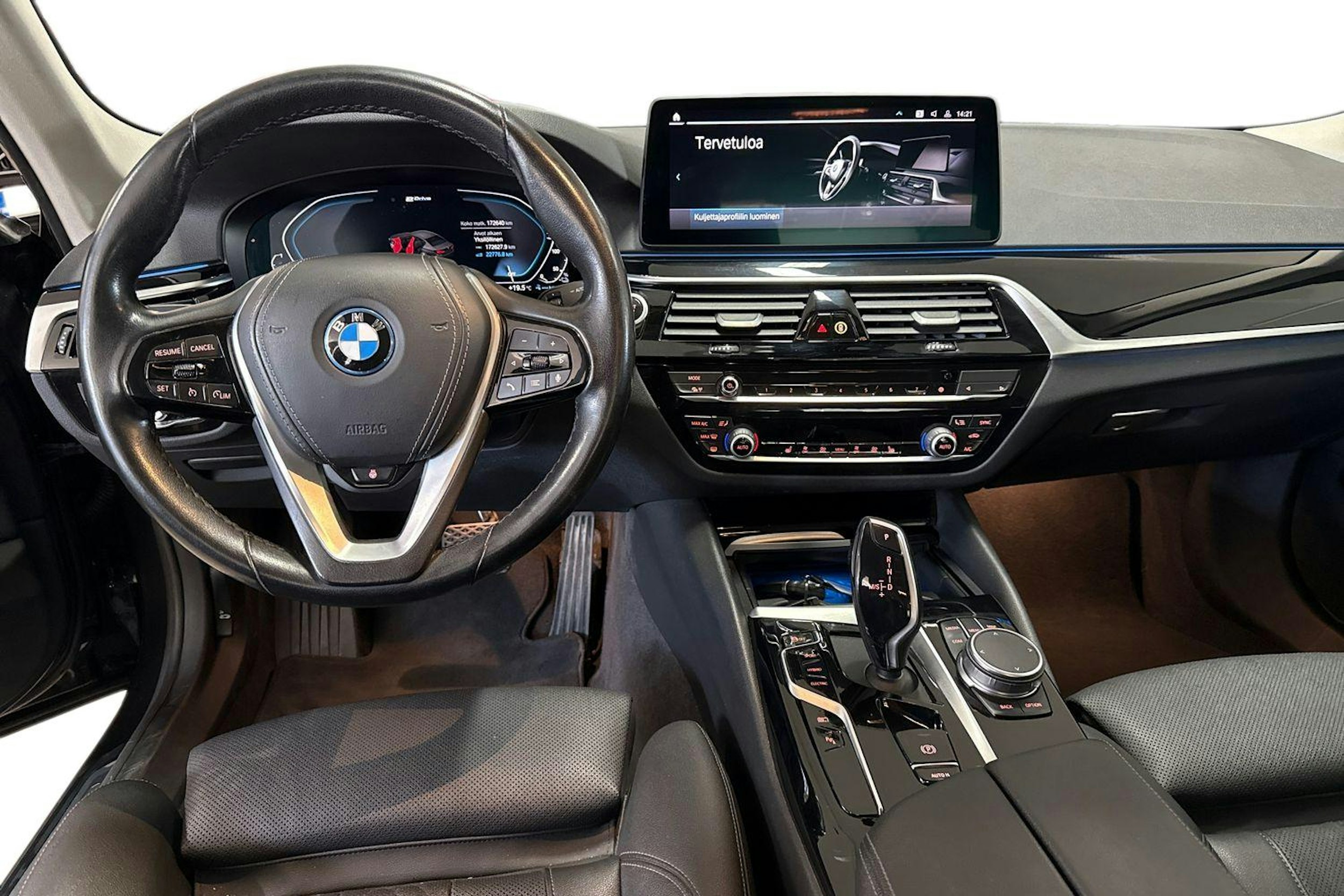 harmaa BMW 530 2022 kuva 9.