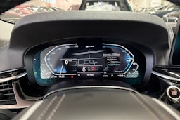 harmaa BMW 530 2022 kuva 18.