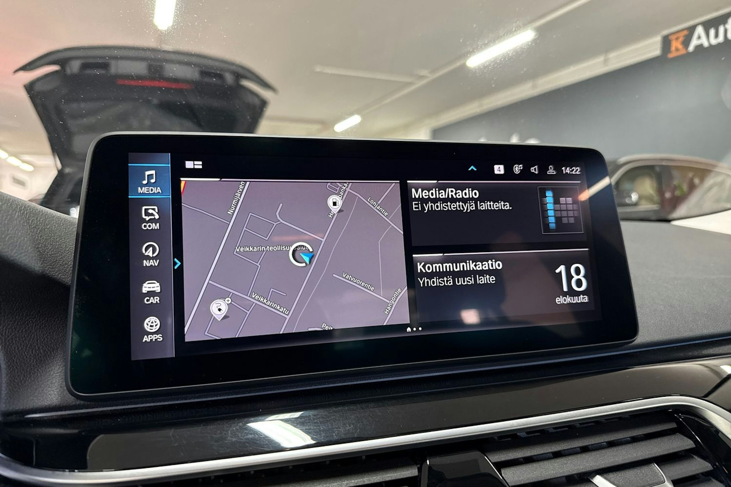 harmaa BMW 530 2022 kuva 19.