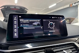 harmaa BMW 530 2022 kuva 20.
