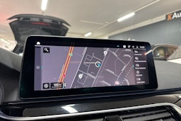 harmaa BMW 530 2022 kuva 21.