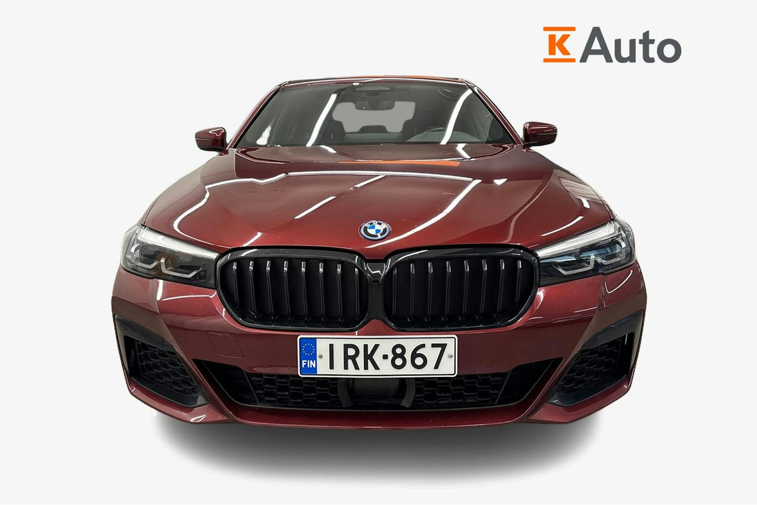 punainen BMW 530 2022 kuva 4.