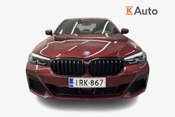 punainen BMW 530 2022 kuva 4.