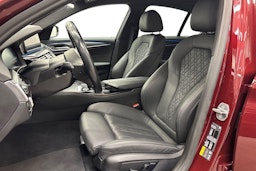 punainen BMW 530 2022 kuva 8.