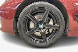 punainen BMW 530 2022 kuva 9.