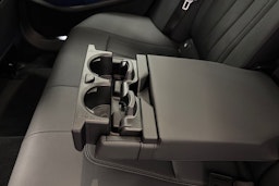 punainen BMW 530 2022 kuva 13.