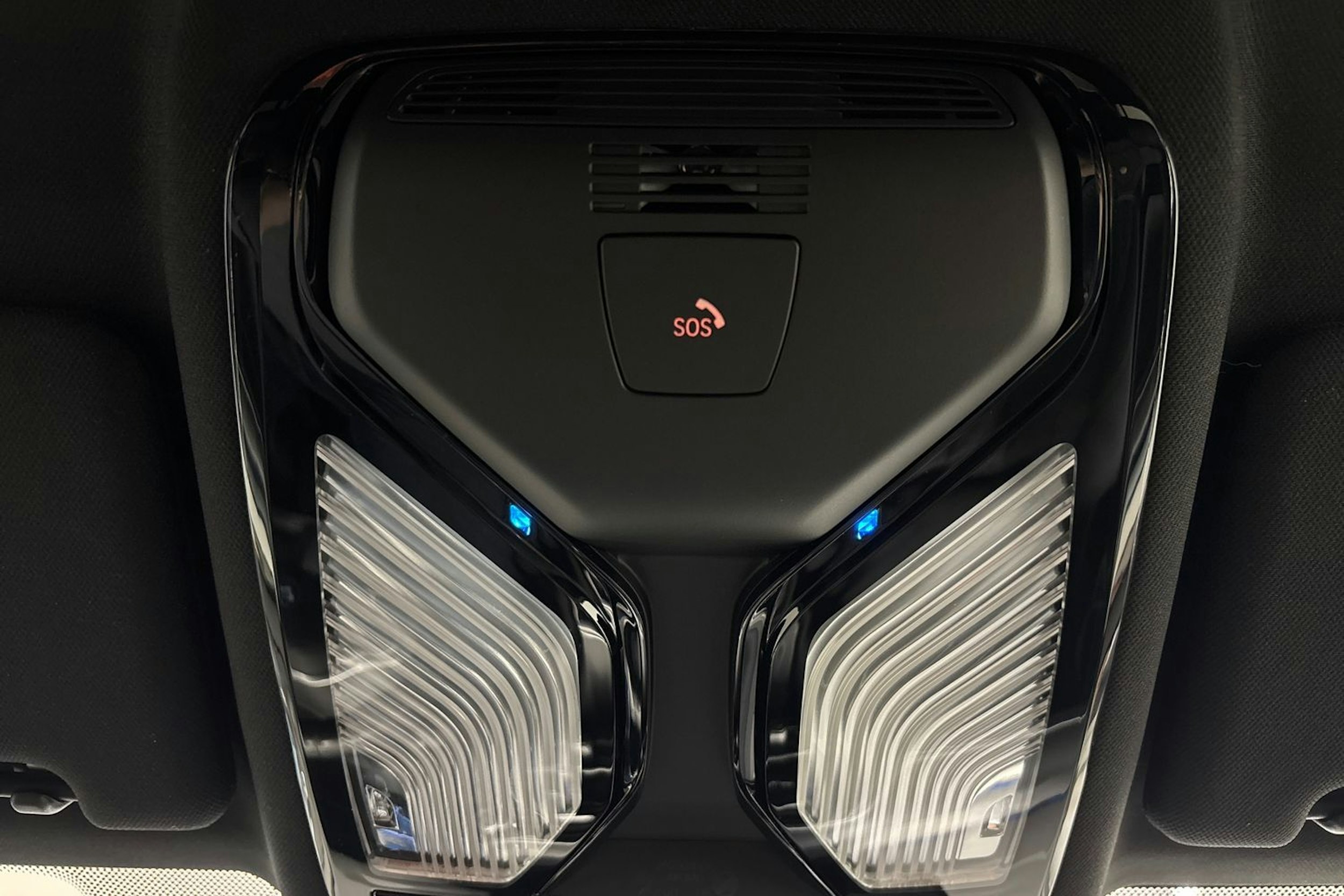 punainen BMW 530 2022 kuva 31.