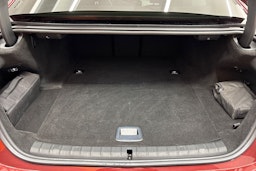 punainen BMW 530 2022 kuva 33.