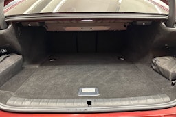 punainen BMW 530 2022 kuva 34.