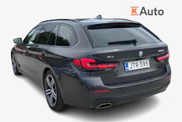 Harmaa BMW 530 2022 kuva 2.