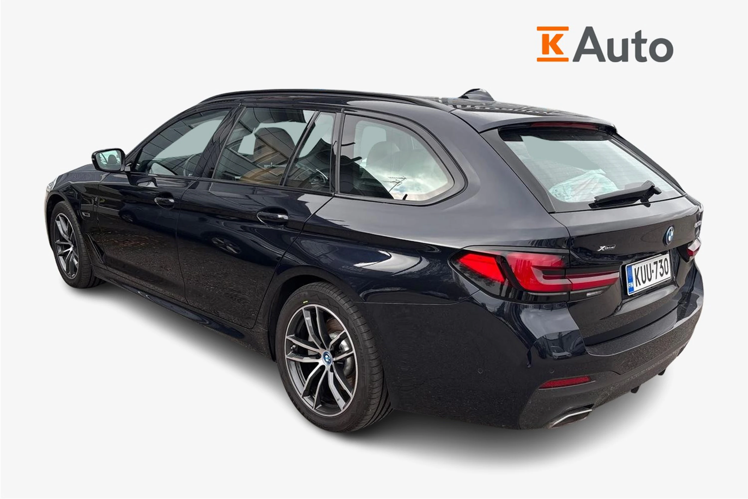 musta BMW 530 2023 kuva 2.