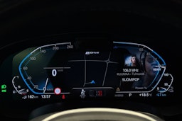 harmaa BMW 530 2023 kuva 15.