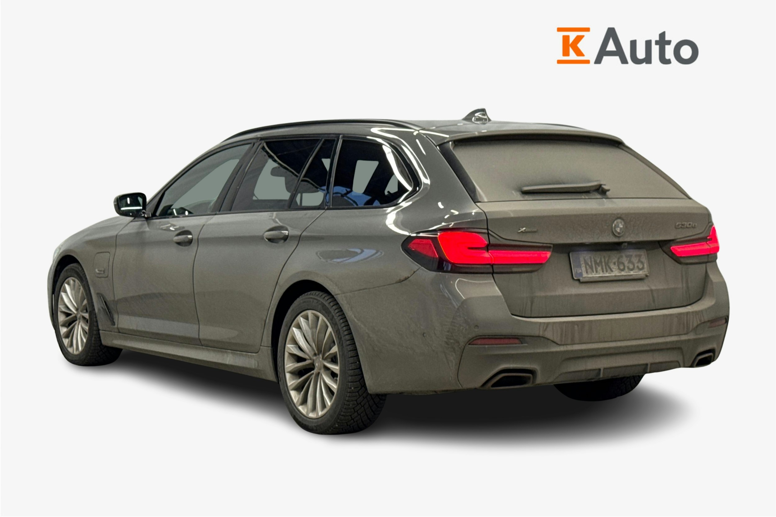 harmaa BMW 530 2022 kuva 2.