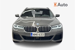 harmaa BMW 530 2022 kuva 5.