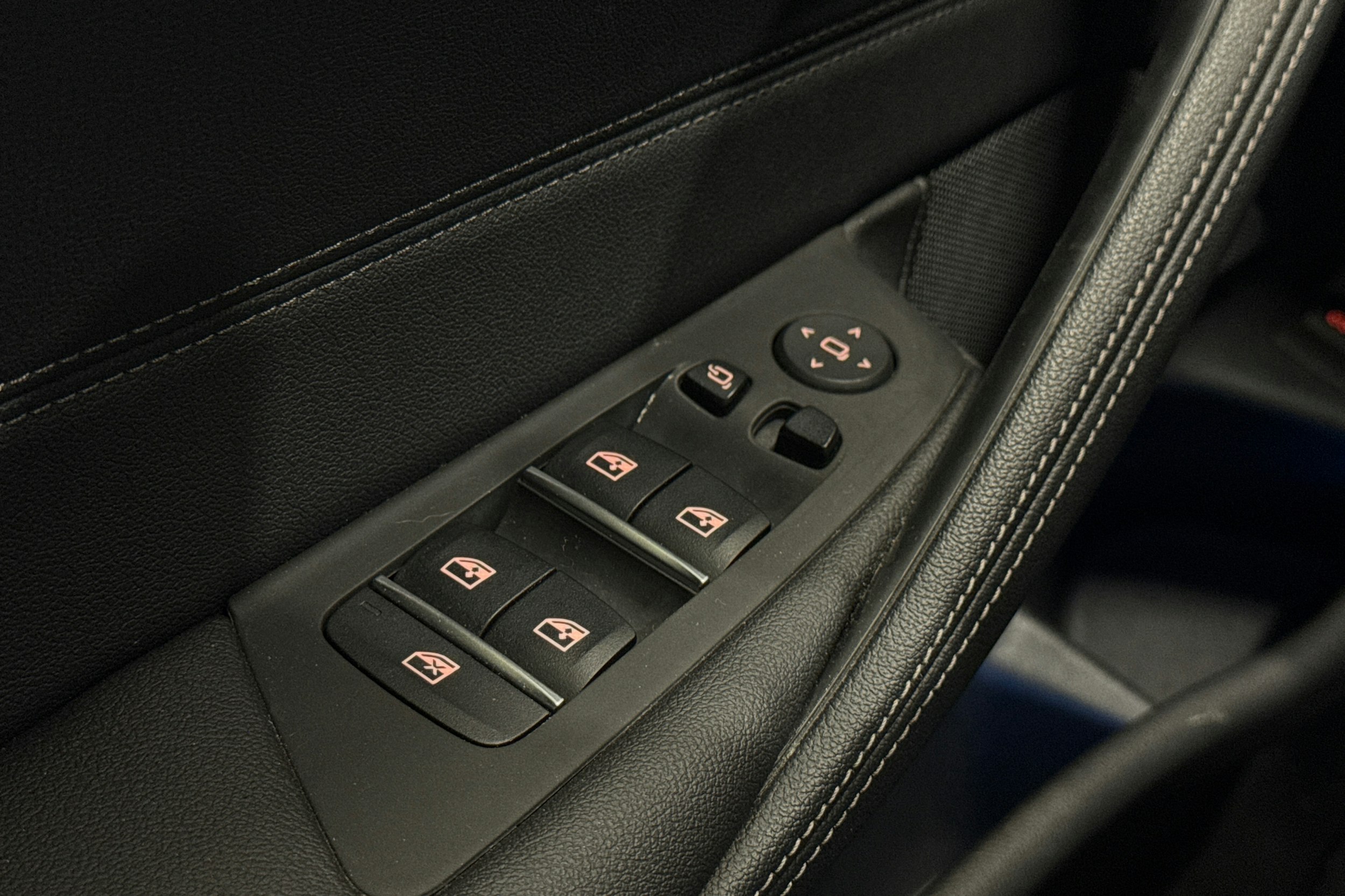 harmaa BMW 530 2022 kuva 14.