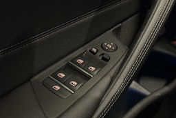 harmaa BMW 530 2022 kuva 14.