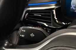 harmaa BMW 530 2022 kuva 18.