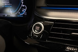 harmaa BMW 530 2022 kuva 25.