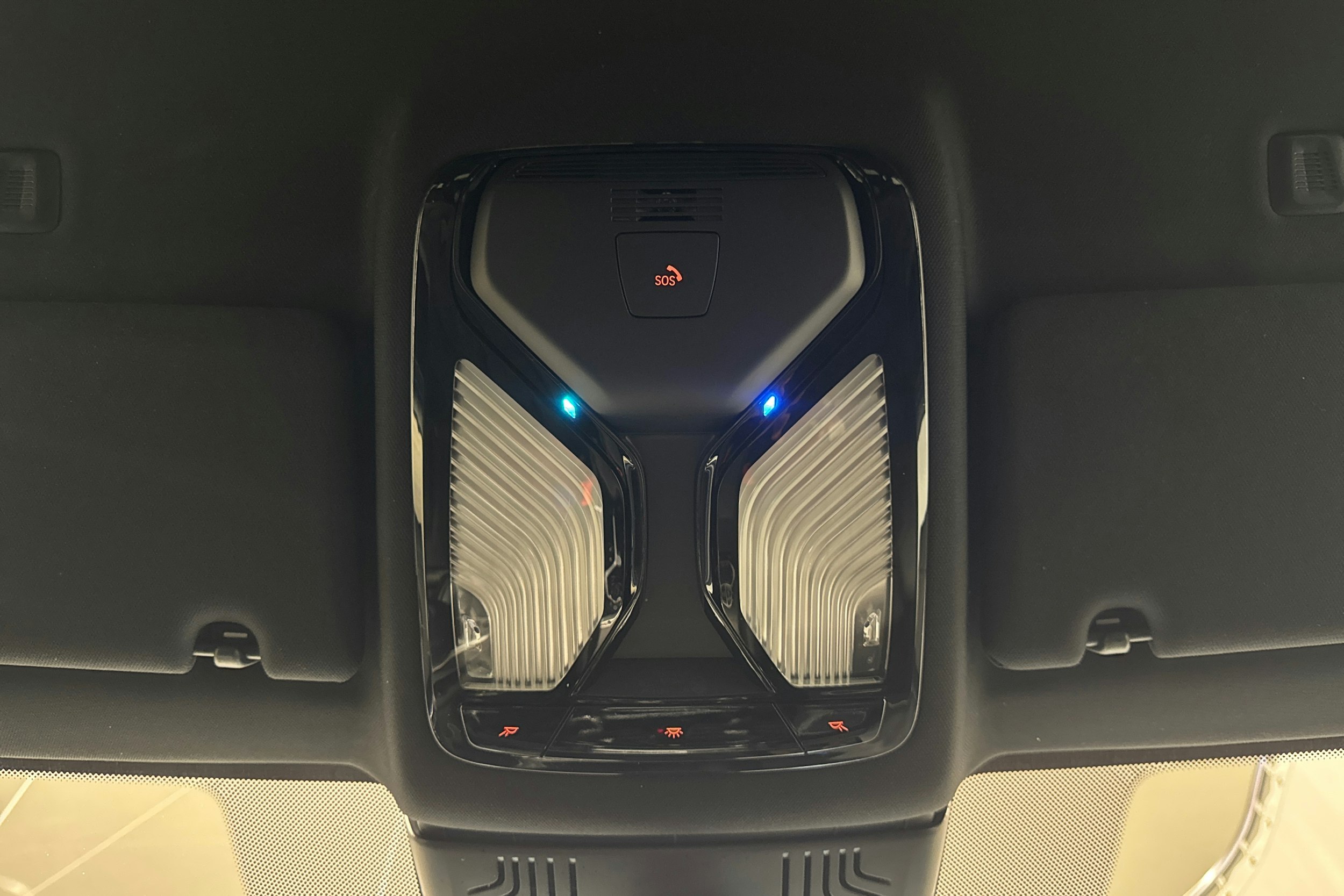 harmaa BMW 530 2022 kuva 31.