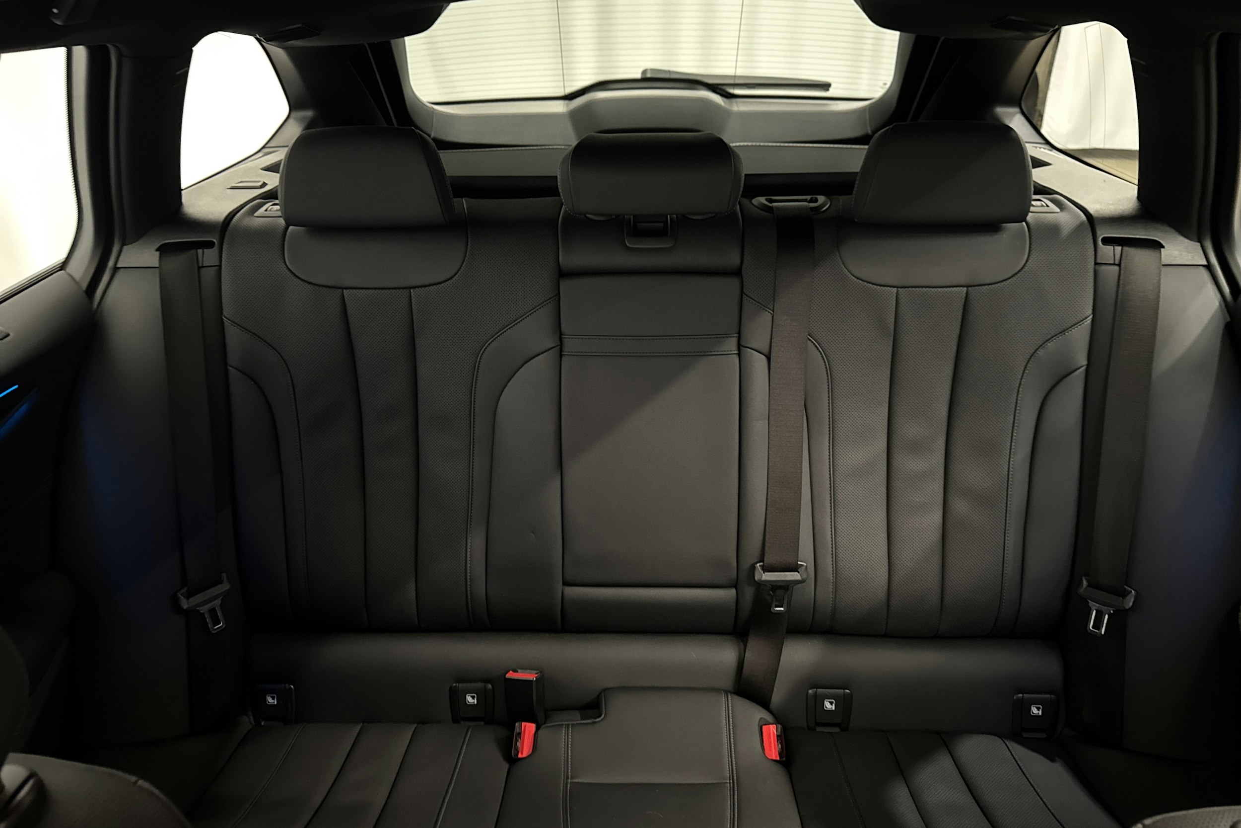 harmaa BMW 530 2022 kuva 33.