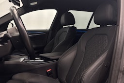 harmaa BMW 530 2022 kuva 34.