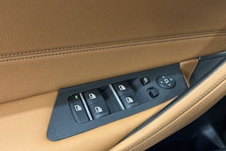 musta BMW 530 2022 kuva 22.