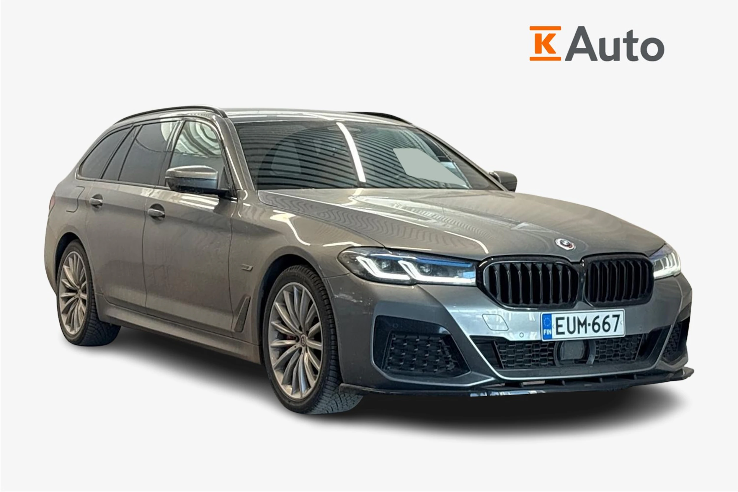 harmaa BMW 530 2023 kuva 1.