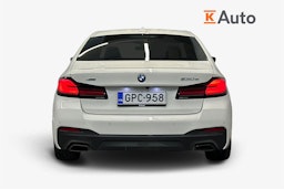 valkoinen BMW 530 2023 kuva 3.
