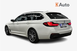 valkoinen BMW 530 2023 kuva 2.