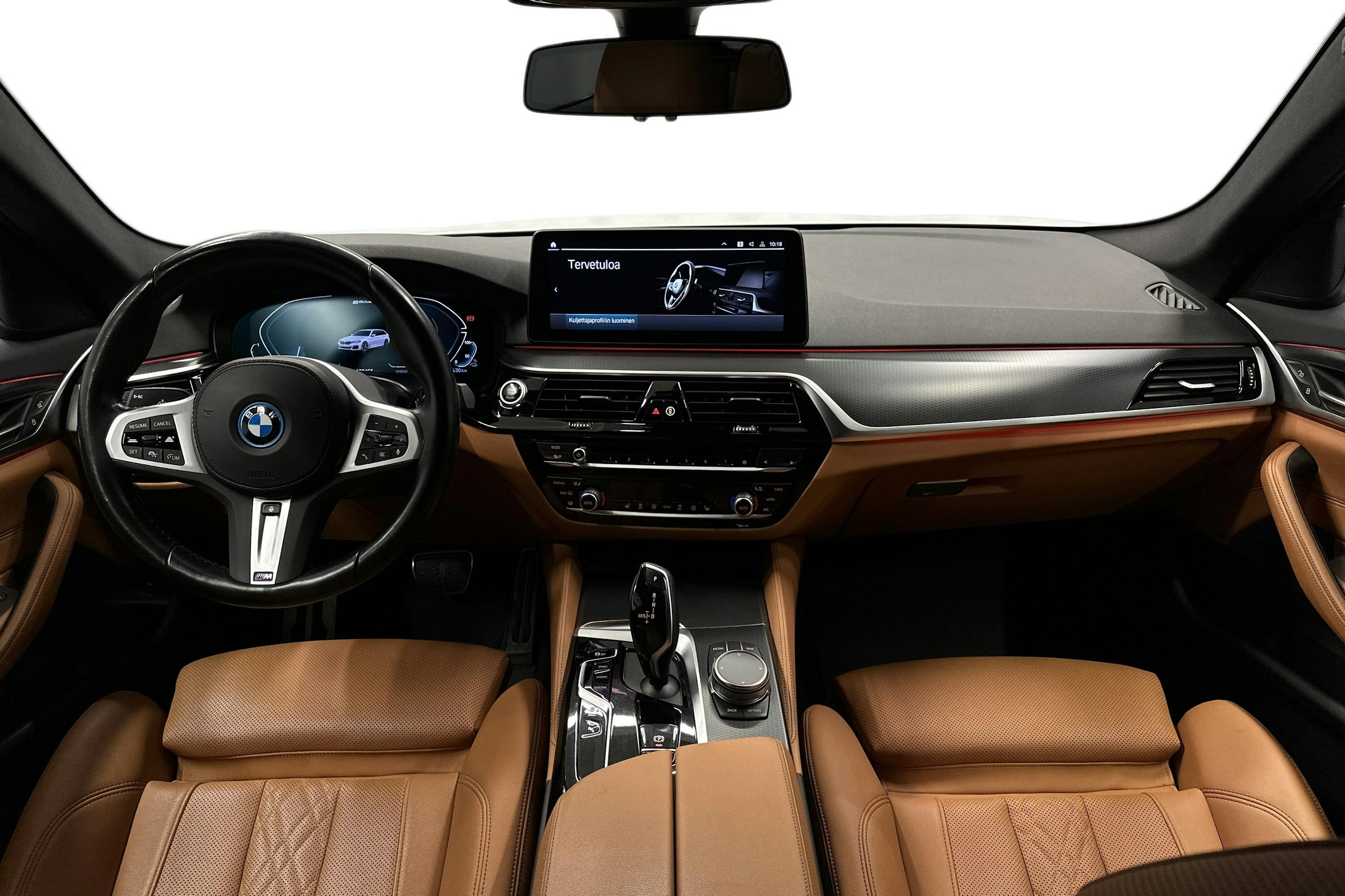 valkoinen BMW 530 2023 kuva 9.