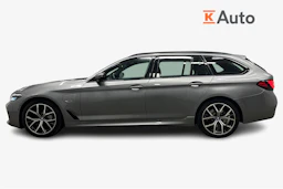 harmaa BMW 530 2023 kuva 5.