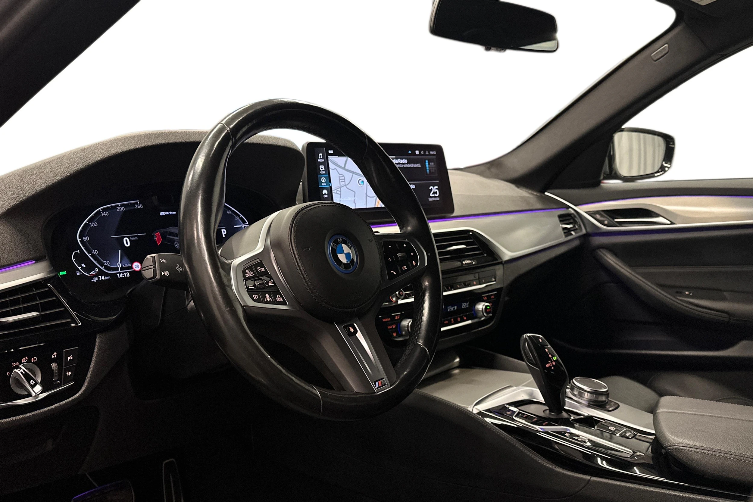 harmaa BMW 530 2023 kuva 6.