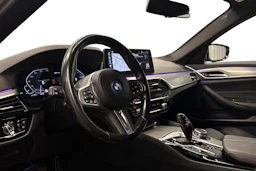 harmaa BMW 530 2023 kuva 6.