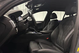 harmaa BMW 530 2023 kuva 14.