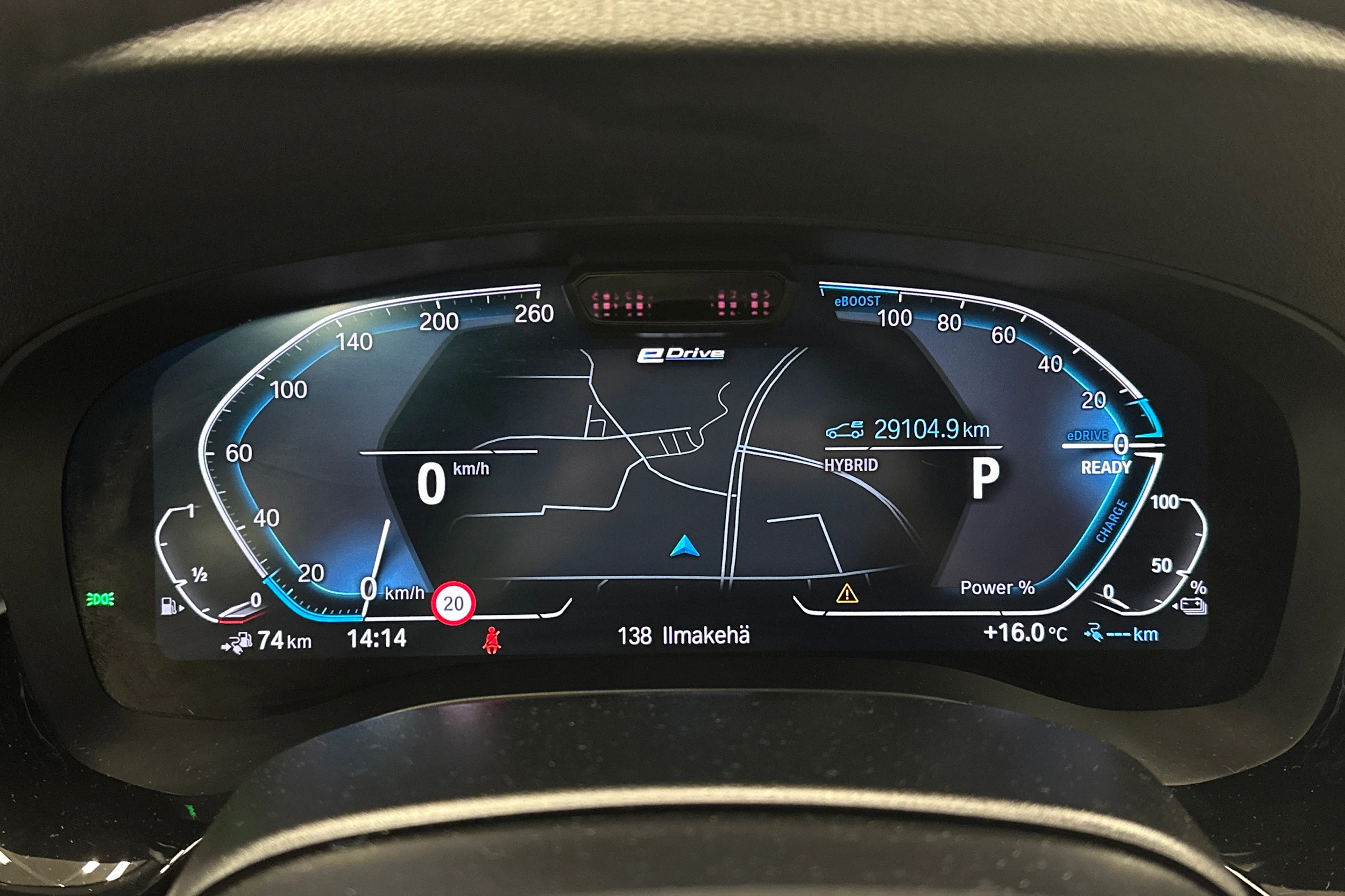 harmaa BMW 530 2023 kuva 18.