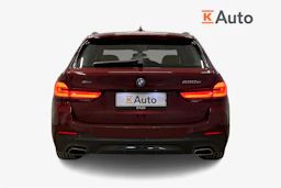 punainen BMW 530 2023 kuva 3.