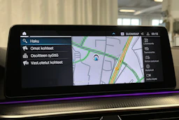 punainen BMW 530 2023 kuva 20.