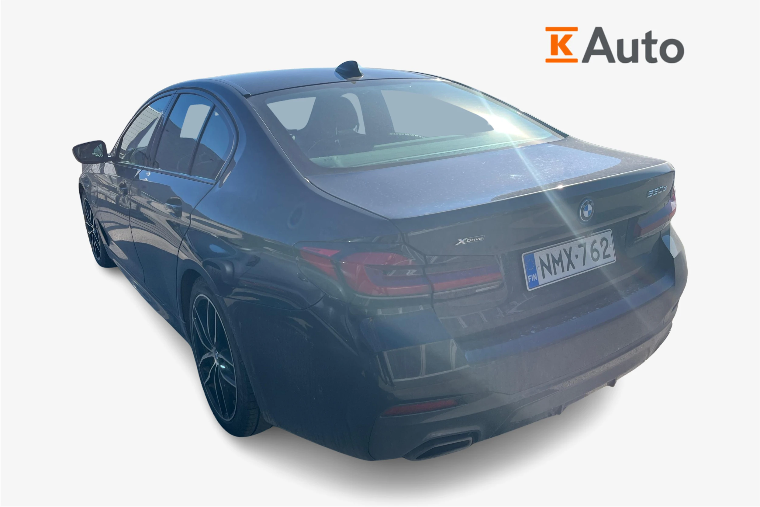 musta BMW 530 2023 kuva 2.