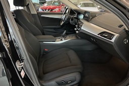 Musta BMW 530e iPerformance 2020 kuva 16.