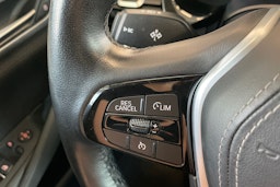 Musta BMW 530e iPerformance 2020 kuva 22.