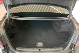 Musta BMW 530e iPerformance 2020 kuva 25.