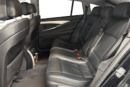 musta BMW 535 2011 kuva 8.