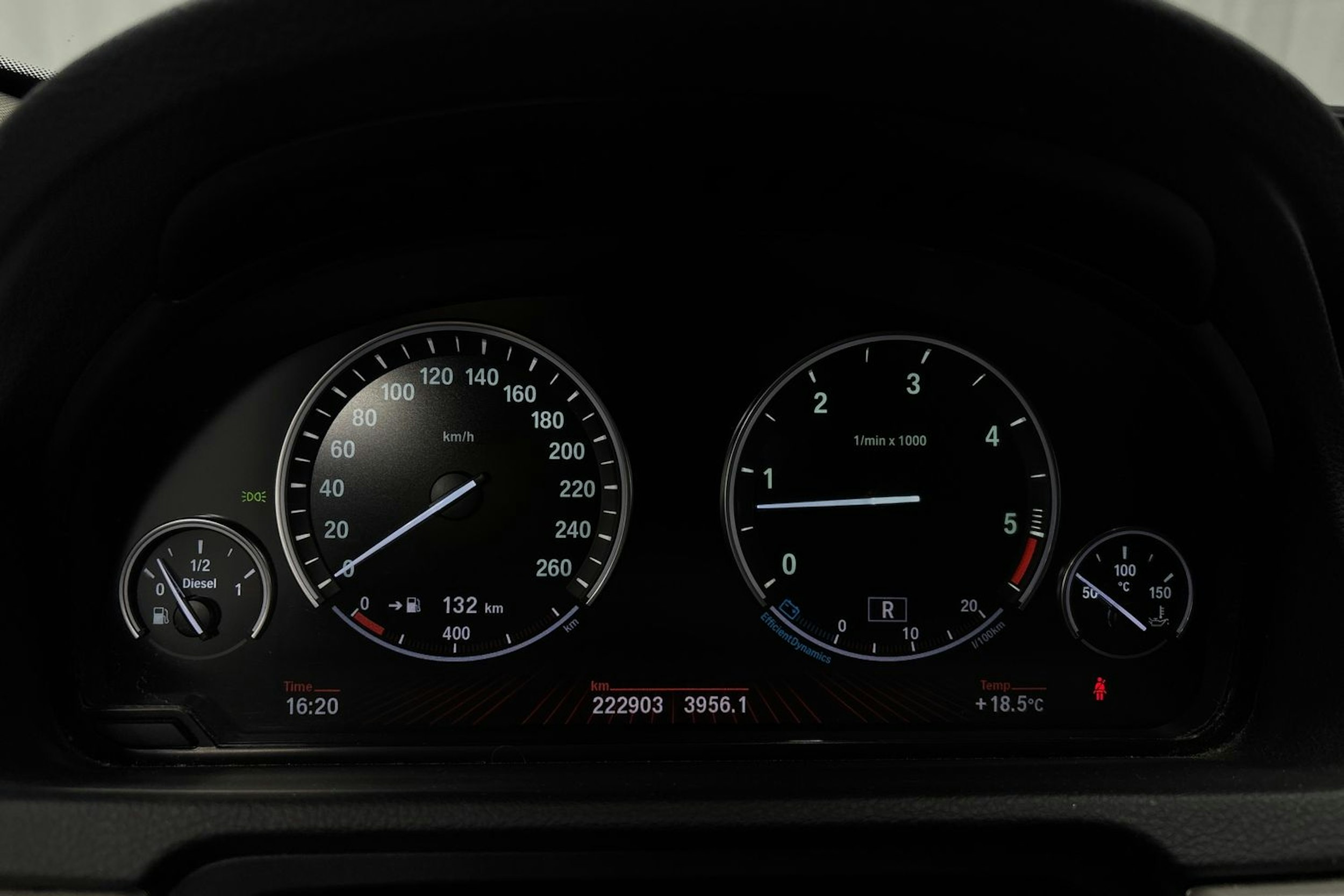 musta BMW 535 2011 kuva 14.