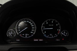 musta BMW 535 2011 kuva 14.
