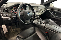 Sininen BMW 535 2011 kuva 3.