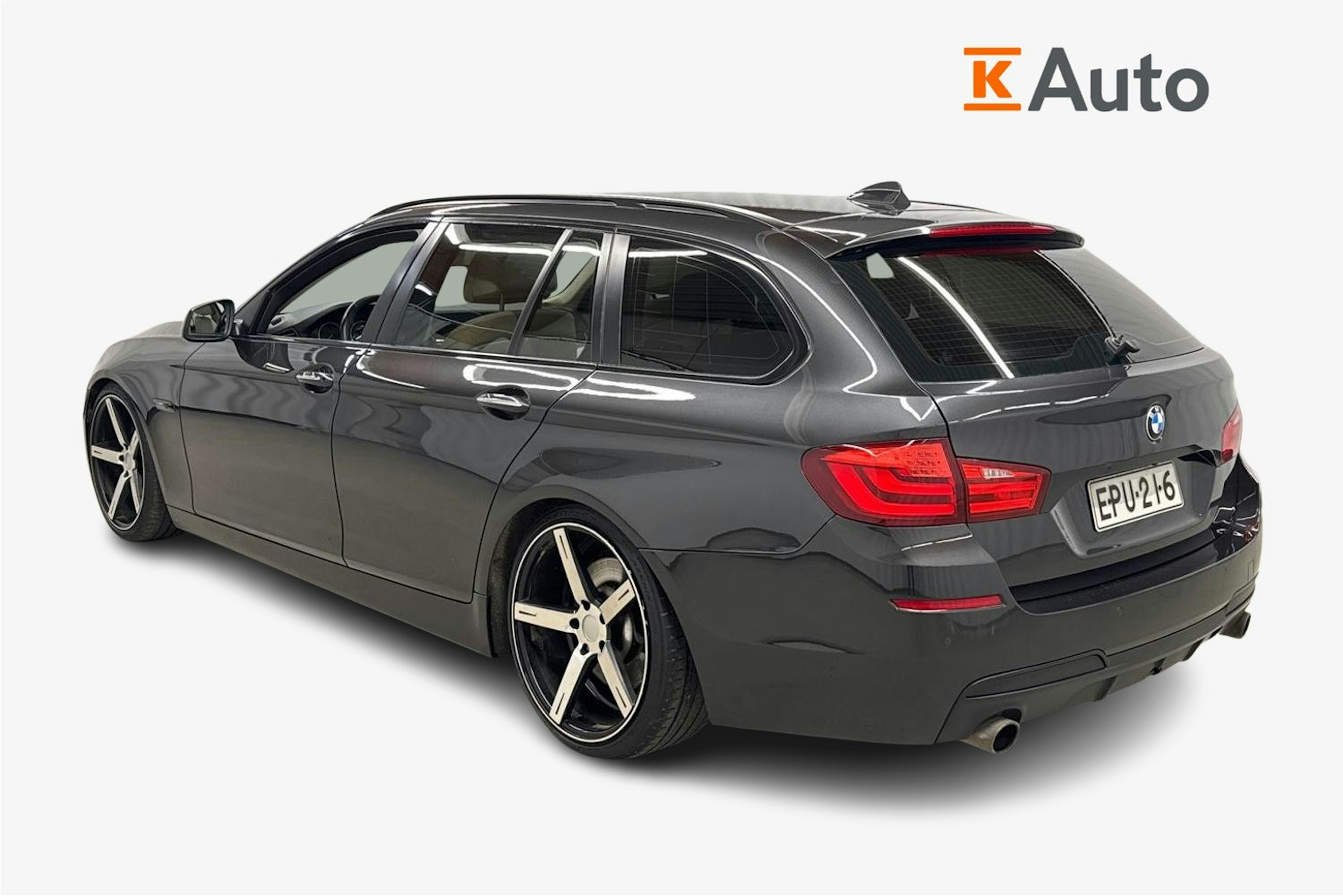 harmaa BMW 535 2013 kuva 2.